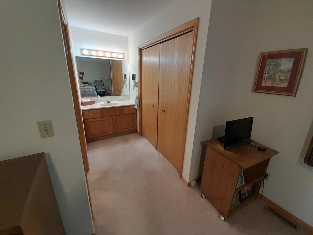 620 Pioneer Road Platteville, WI 53818 - Photo 15 of 59