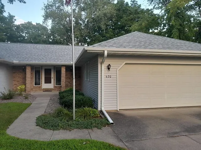 $429,000 | 620 Pioneer Road, Platteville, WI 53818