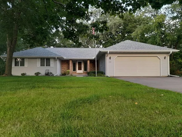 $429,000 | 620 Pioneer Road, Platteville, WI 53818