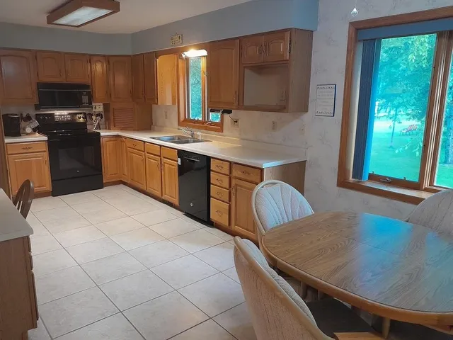 $429,000 | 620 Pioneer Road, Platteville, WI 53818