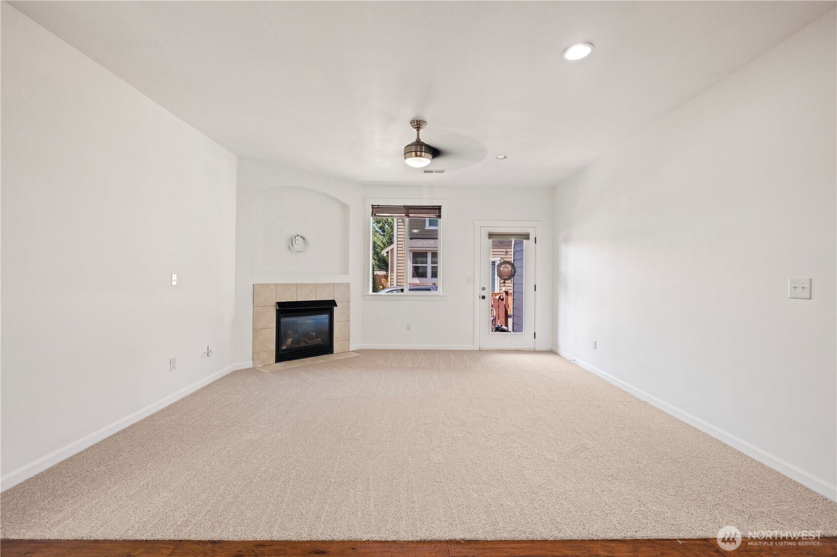 21011 39th Drive Southeast Bothell, WA 98021 - Photo 9 of 40 Gallery Image 9