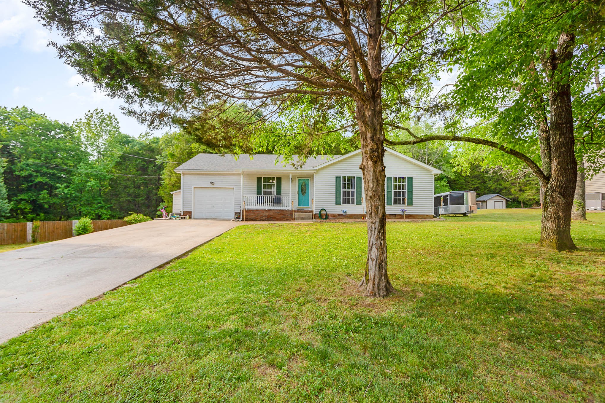 3517 Hunters Ridge Woodlawn, TN 37191 - Photo 2 of 30 Gallery Image 2