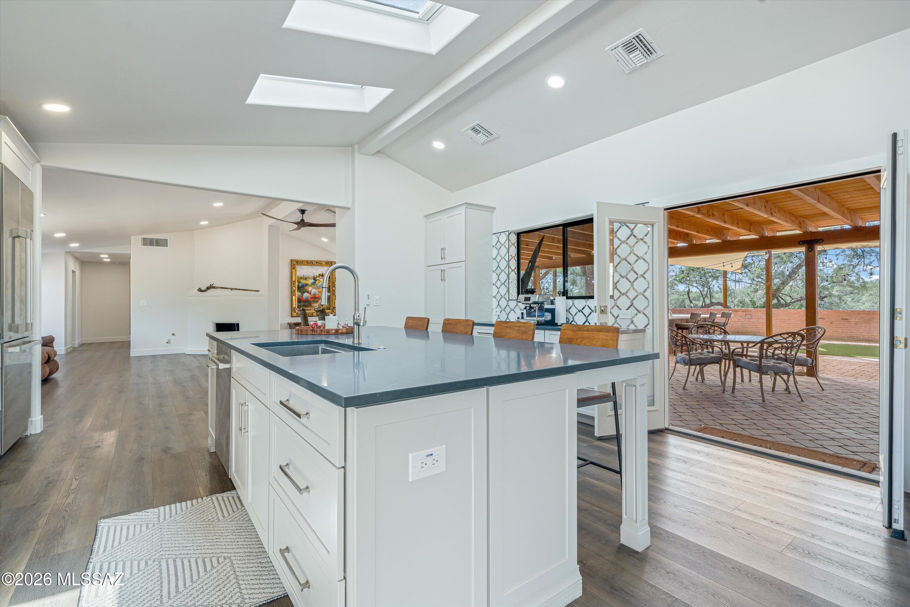 7041 East River Road Tucson, AZ 85750 - Photo 9 of 43 Easy Access to Outdoor Entertaining.