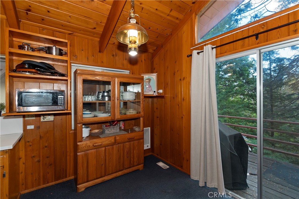 558 Rose Twin Peaks, CA 92391 - Photo 14 of 31 a view of outdoor space and barbecue grill