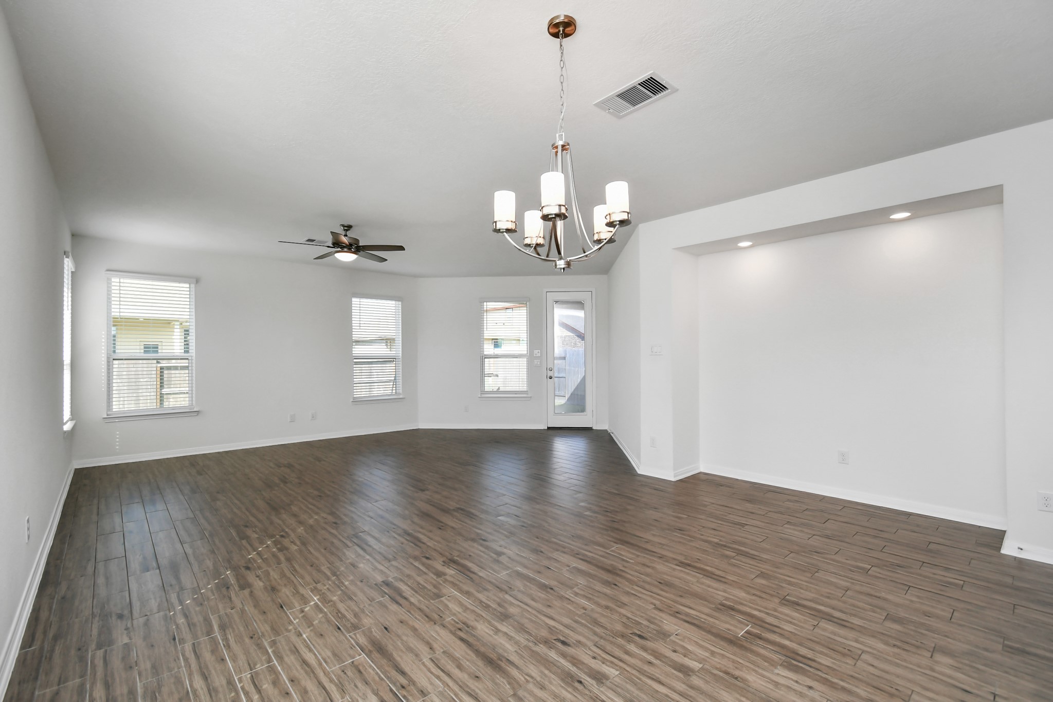 10326 Mount Winchell Drive Rosharon, TX 77583 - Photo 16 of 36