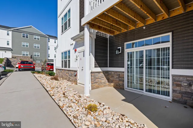 $1,545 | 1005 Admiral Lane, Unit 104, Hanover, PA 17331