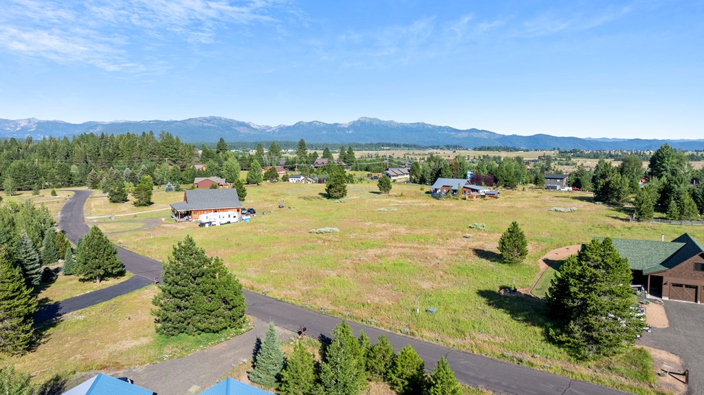 1000 Ridge Road McCall, ID 83638 - Photo 2 of 6