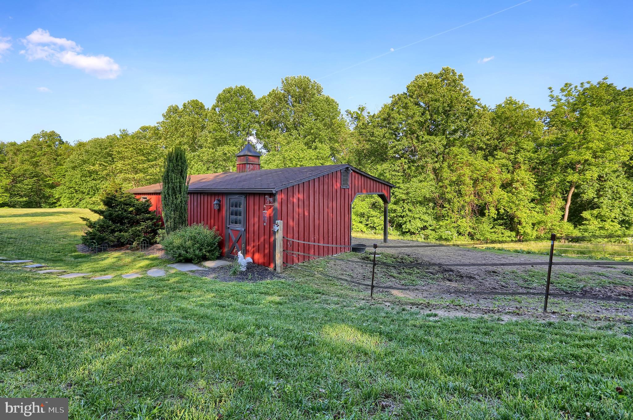 13 Dexter Drive Windsor, PA 17366 - Photo 41 of 48 Stable w/2 stalls, tack and feed rooms...