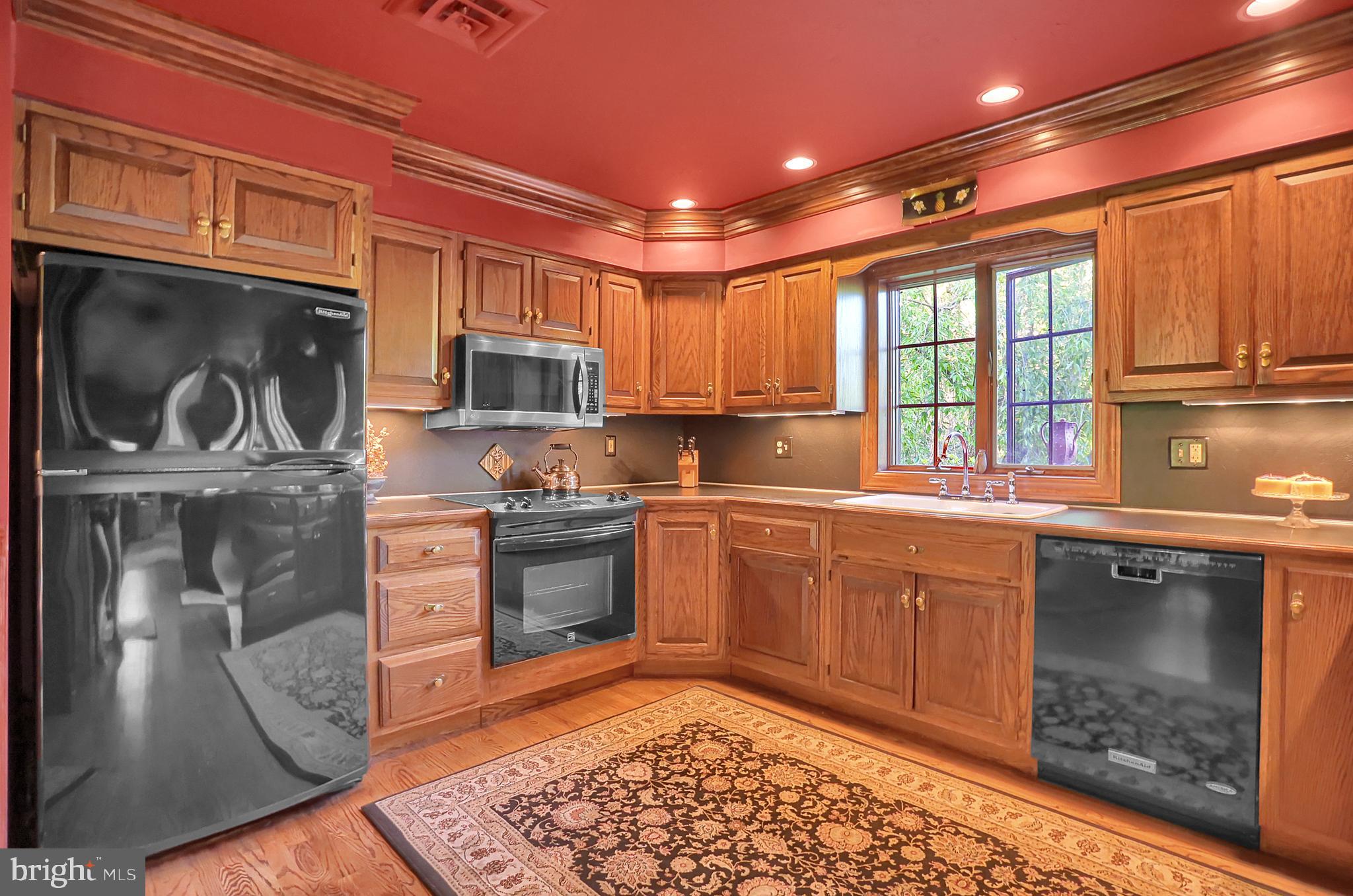 13 Dexter Drive Windsor, PA 17366 - Photo 7 of 48 Warm oak finishes throughout...