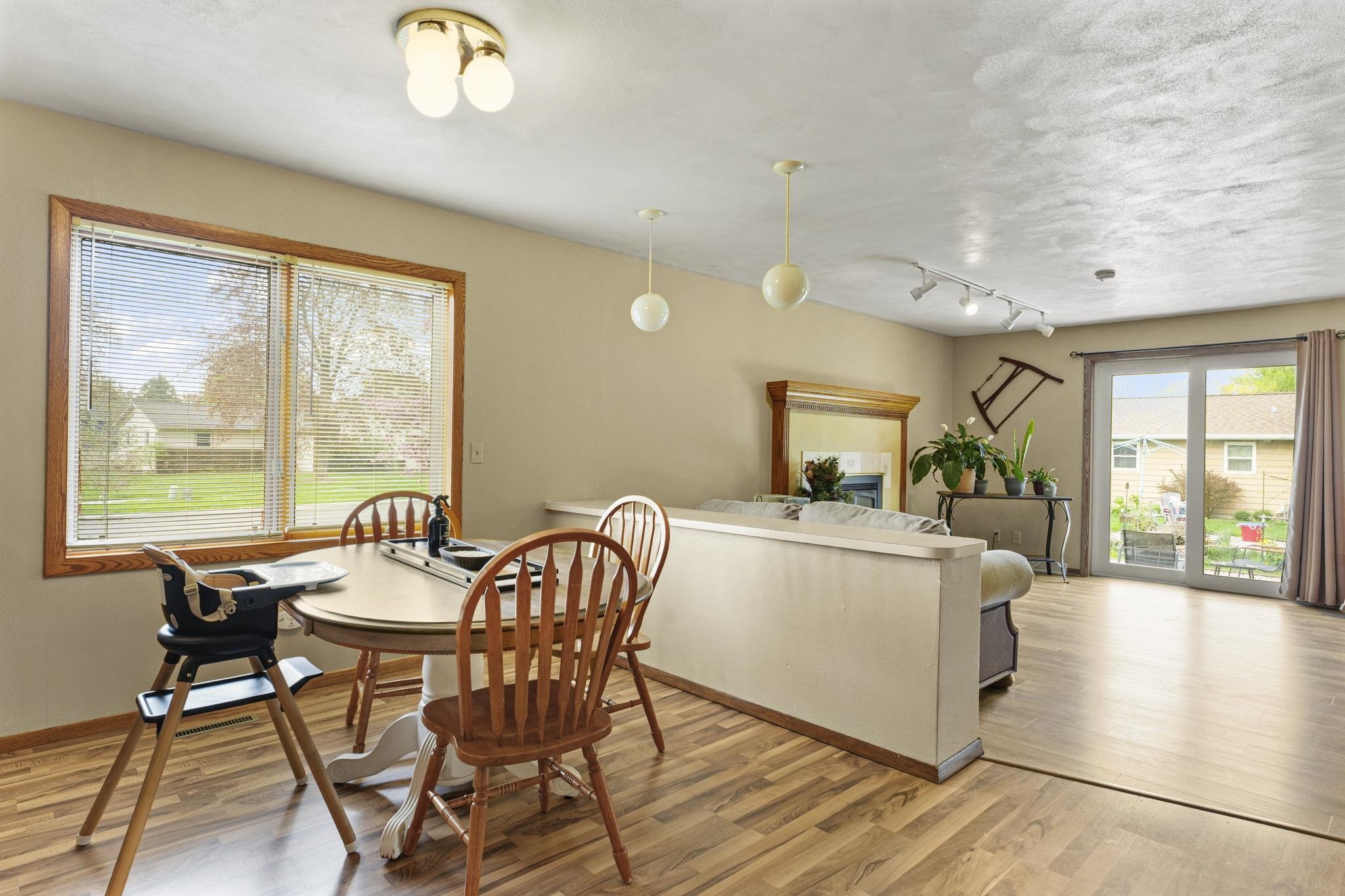 218 Avalon Road Columbus, WI 53925 - Photo 23 of 40