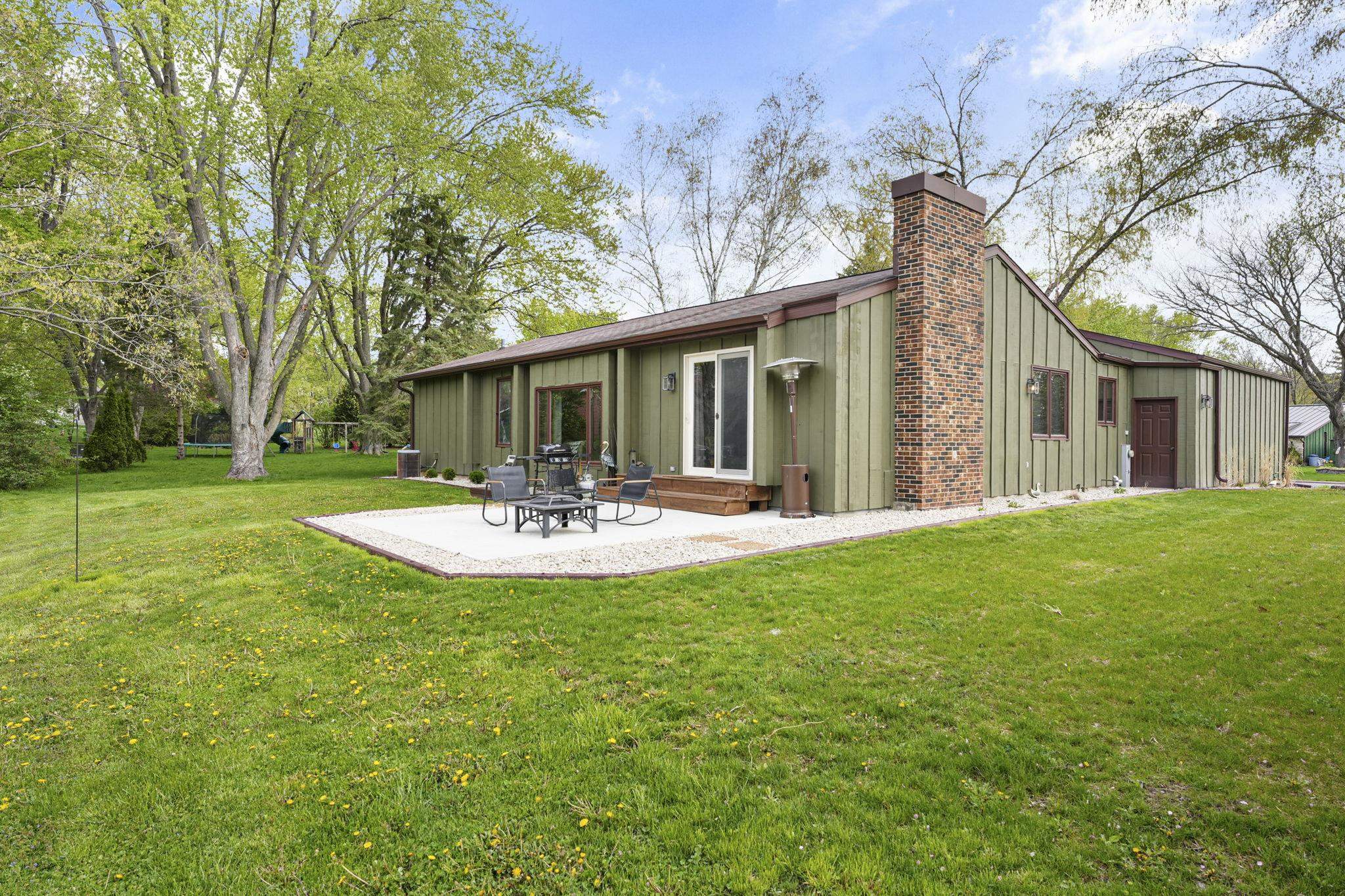 218 Avalon Road Columbus, WI 53925 - Photo 6 of 40