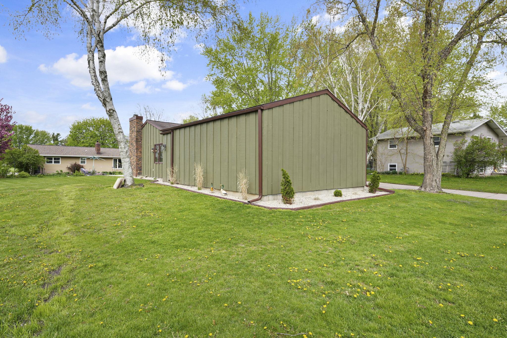 218 Avalon Road Columbus, WI 53925 - Photo 9 of 40