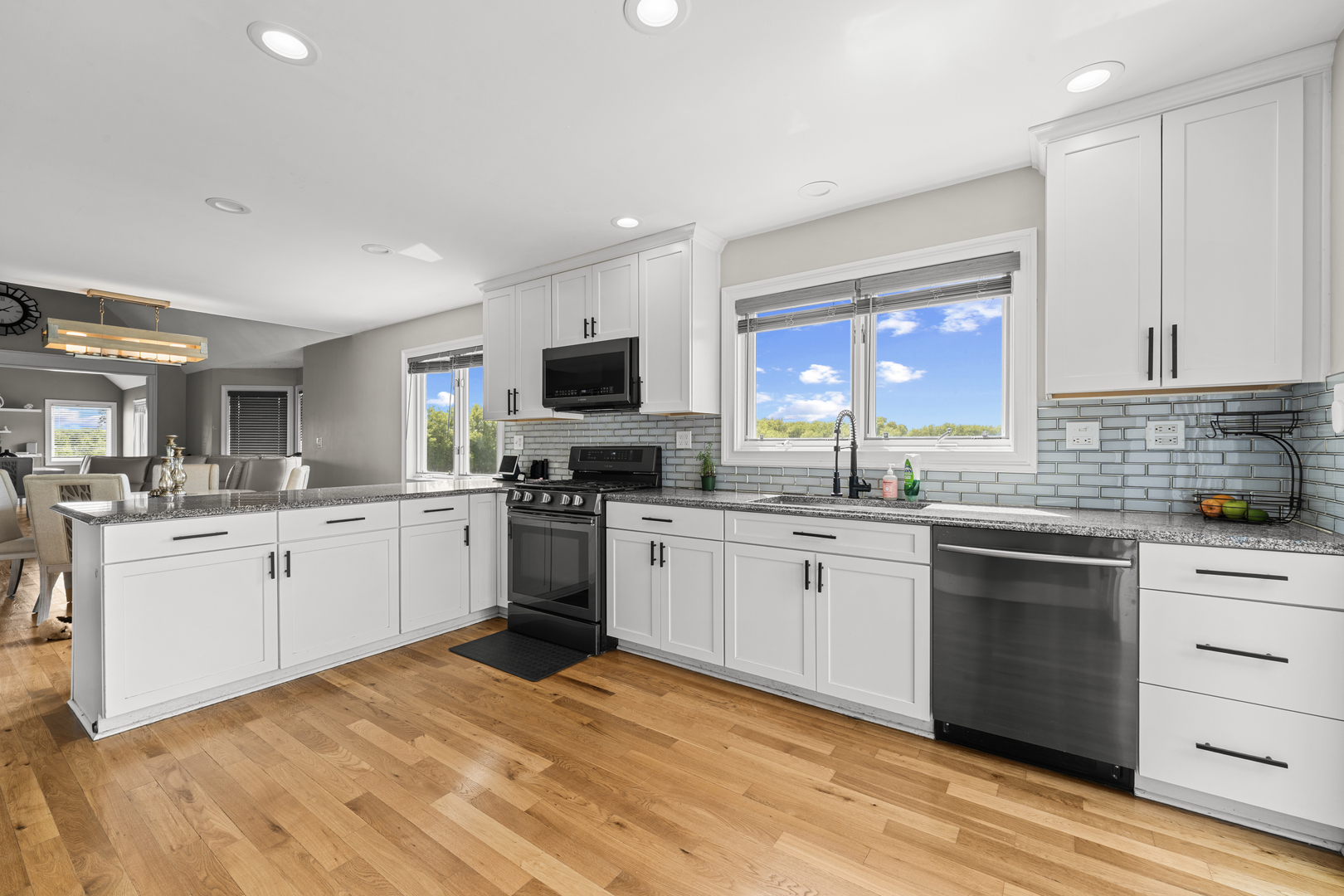 10505 Coyne Station Road Huntley, IL 60142 - Photo 11 of 48