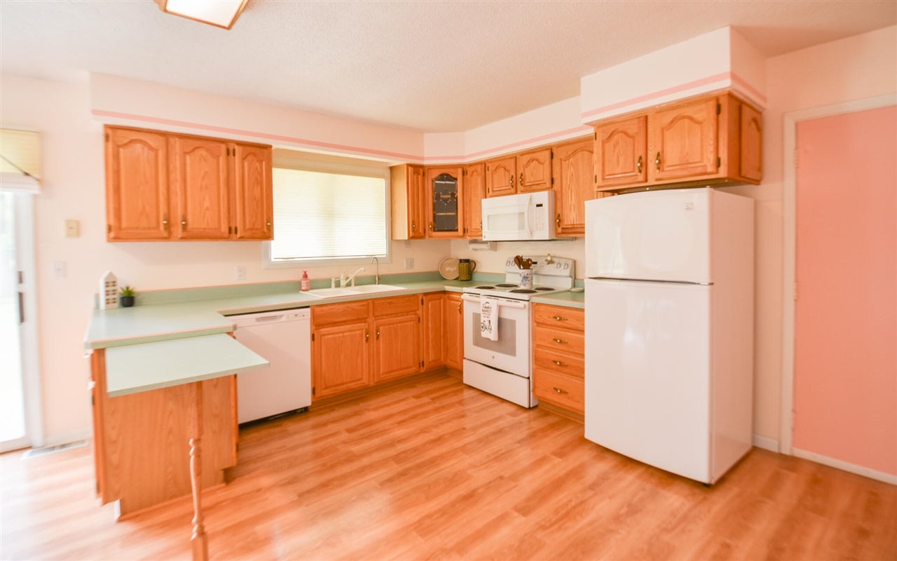 305 Ridge Road Quincy, MI 49082 - Photo 9 of 34 Gallery Image 9