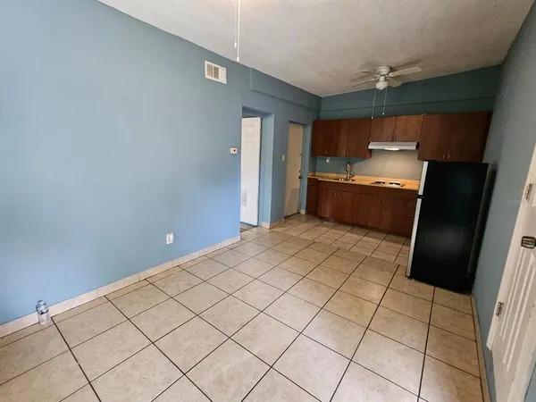 $1,250 | 118 North Van Buren Avenue, Orlando, FL 32811