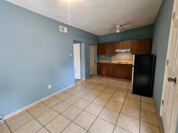 $1,250 | 118 North Van Buren Avenue, Orlando, FL 32811