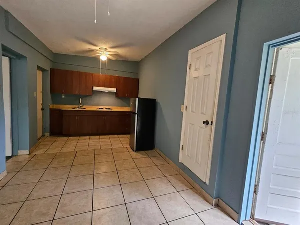 $1,250 | 118 North Van Buren Avenue, Orlando, FL 32811