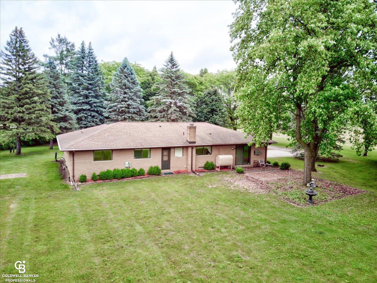2218 Kronner Road Columbus, MI 48063 - Photo 29 of 38 50112622-28.JPG