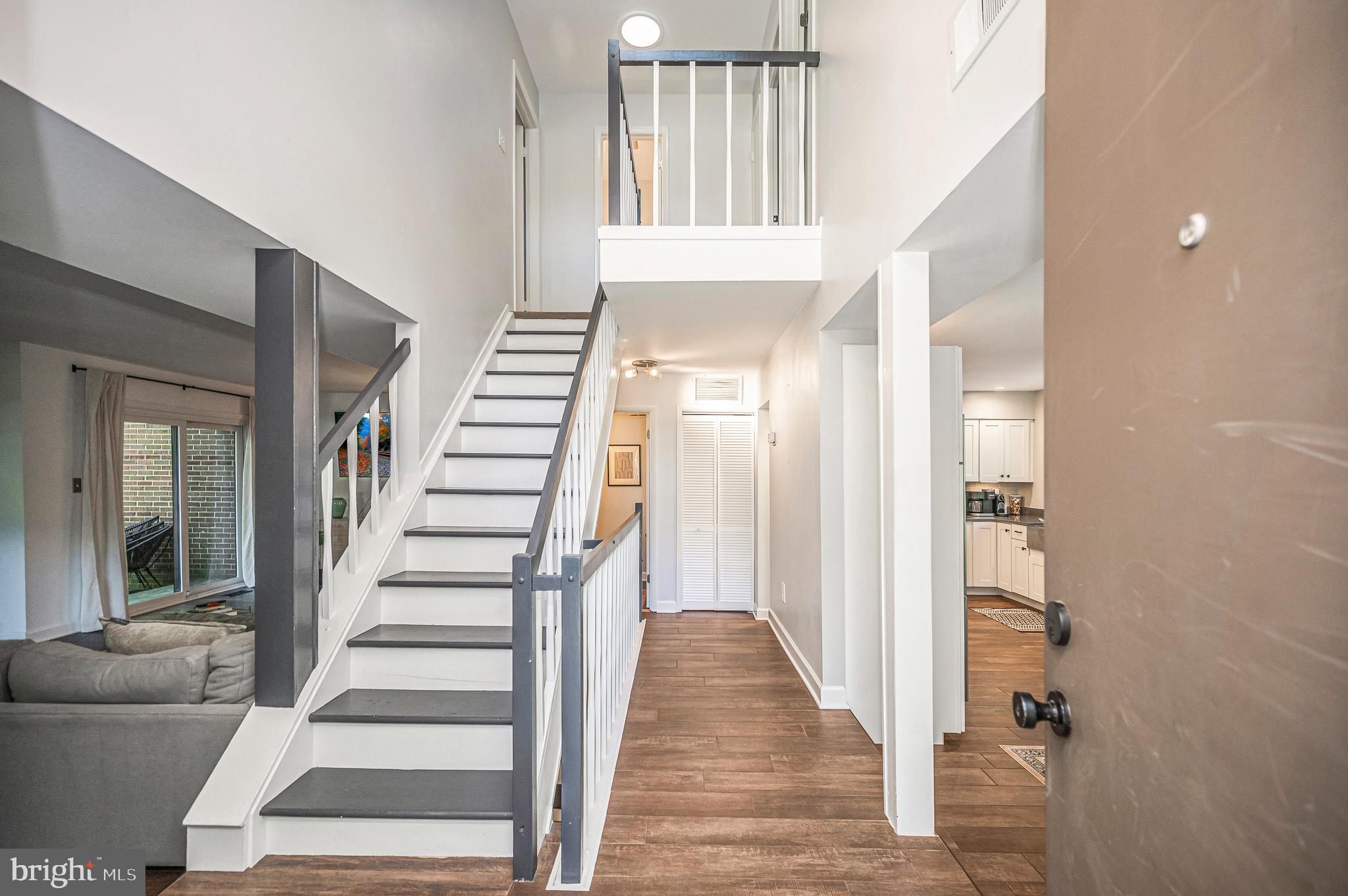 2215 Glencourse Lane Reston, VA 20191 - Photo 6 of 68