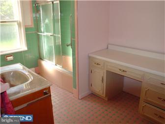 102 Upper Ferry Road Ewing, NJ 08628 - Photo 11 of 12 Bathroom