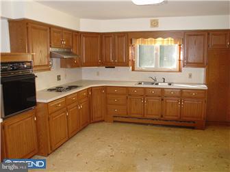 102 Upper Ferry Road Ewing, NJ 08628 - Photo 8 of 12 View