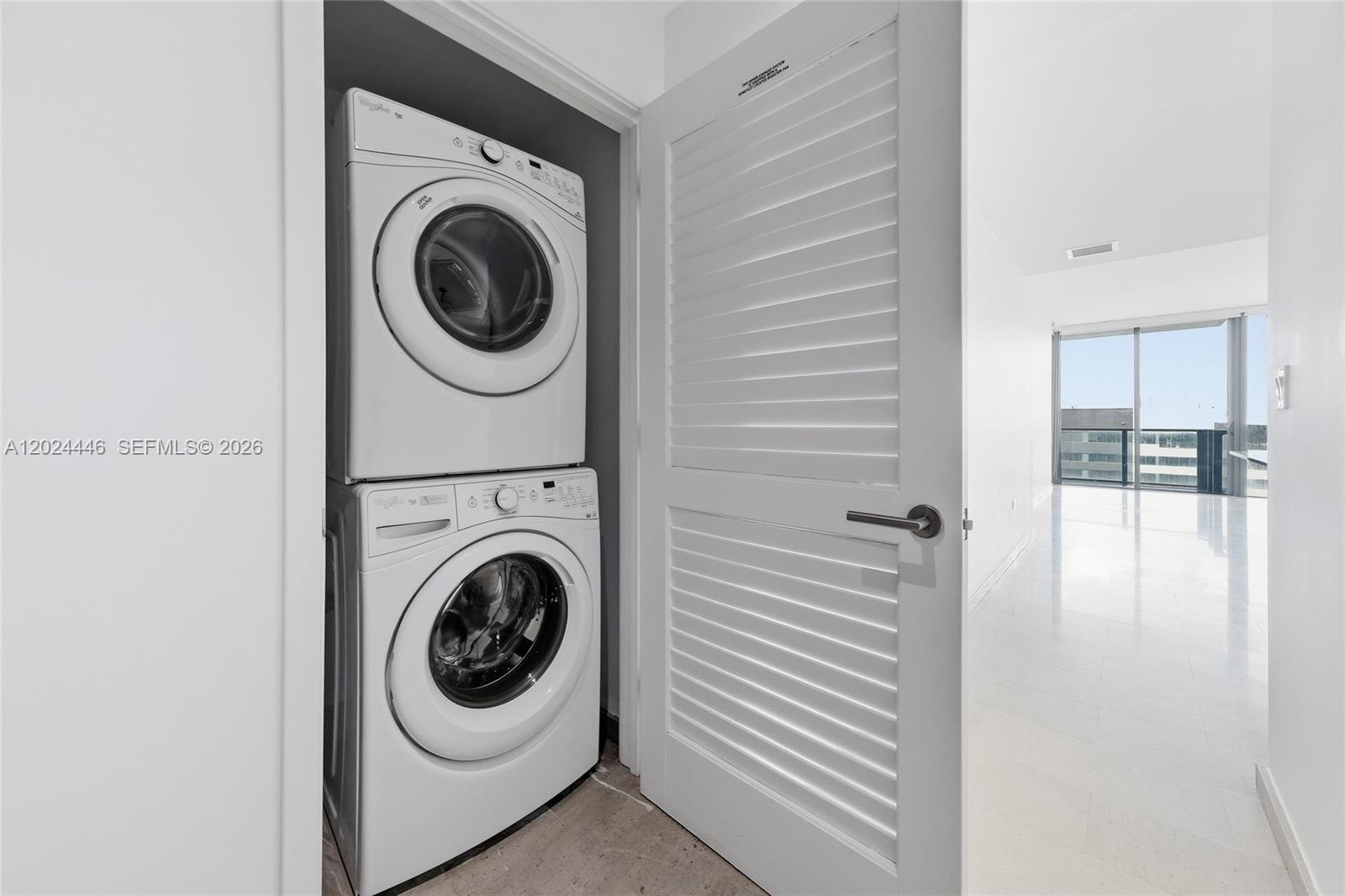 88 Southwest 7th Street, Unit 2008 Miami, FL 33130 - Photo 23 of 47