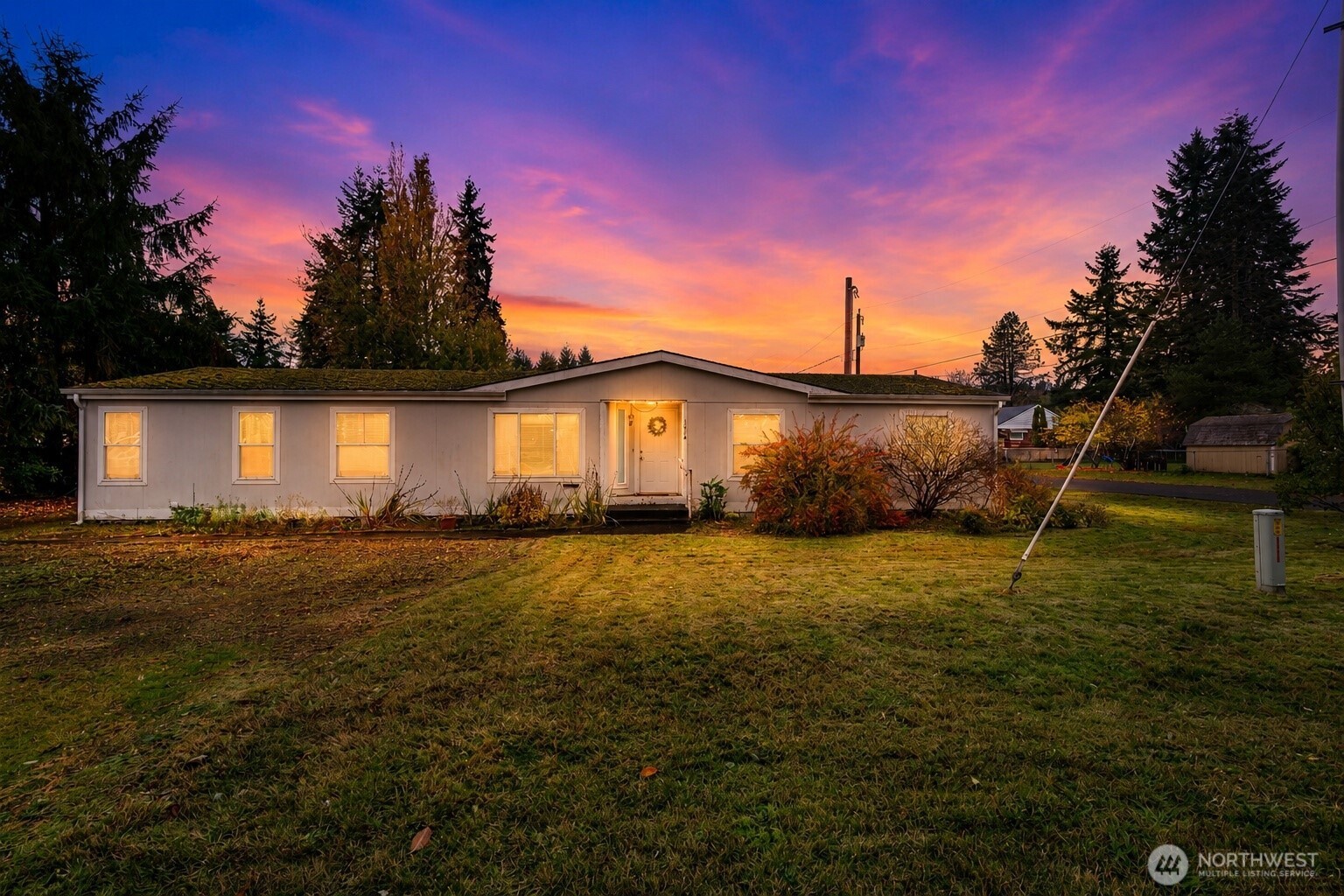 1614 West Martin Street Elma, WA 98541 - Photo 1 of 38 a view of a house with a yard