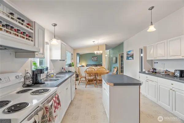 $375,000 | 1614 West Martin Street, Elma, WA 98541