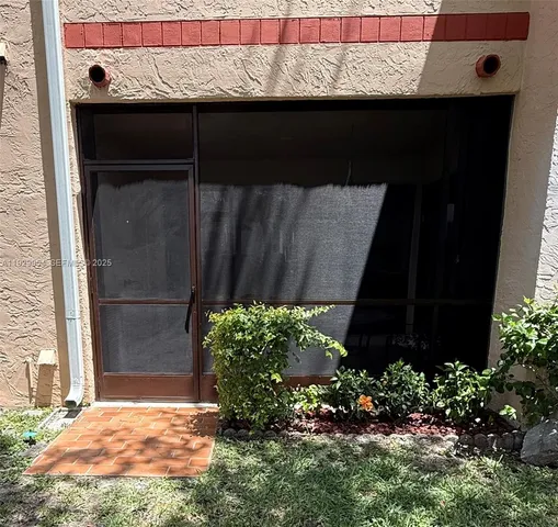 $2,500 | 11933 Northwest 11th Street, Unit 11933, Pembroke Pines, FL 33026