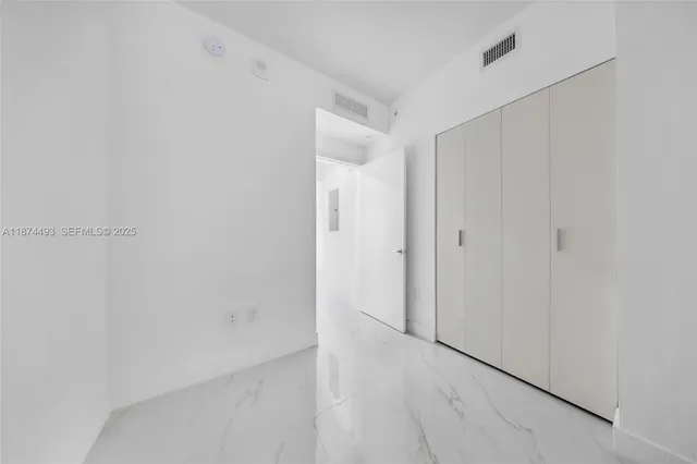 $5,700 | 700 Northeast 24th Street, Unit 2704, Miami, FL 33137