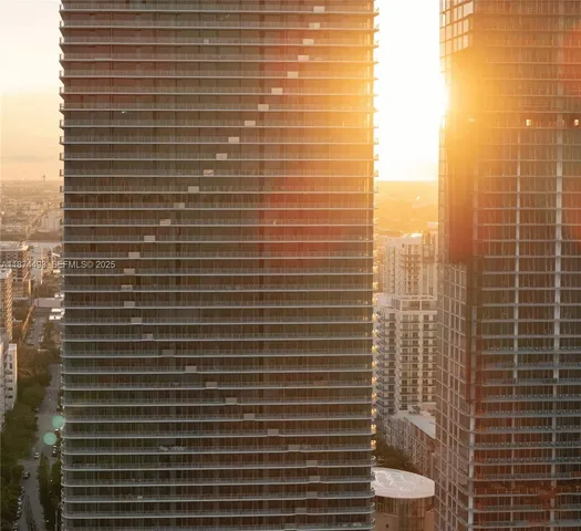 $5,700 | 700 Northeast 24th Street, Unit 2704, Miami, FL 33137