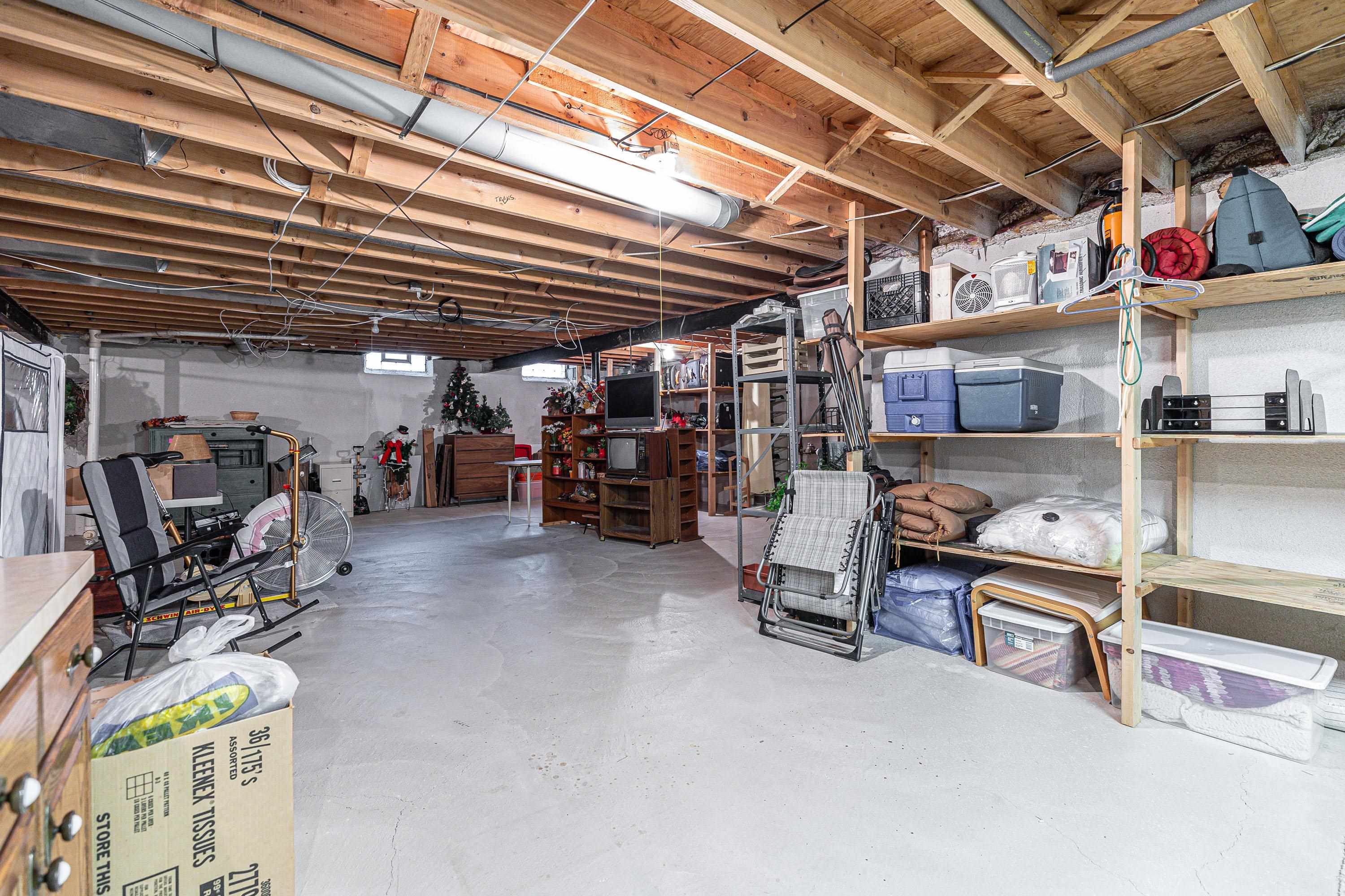 1275 Greenleaf Drive Rochester, MI 48309 - Photo 33 of 36 50123395-32.JPG
