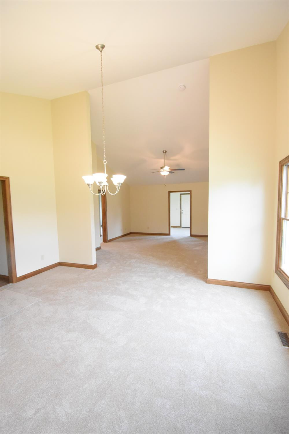 322 Sunset Drive Rensselaer, IN 47978 - Photo 5 of 37 1000x1500