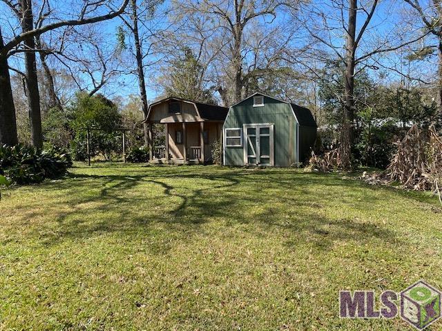 11535 St Lawrence Drive Baton Rouge, LA 70811 - Photo 7 of 9 Backyard