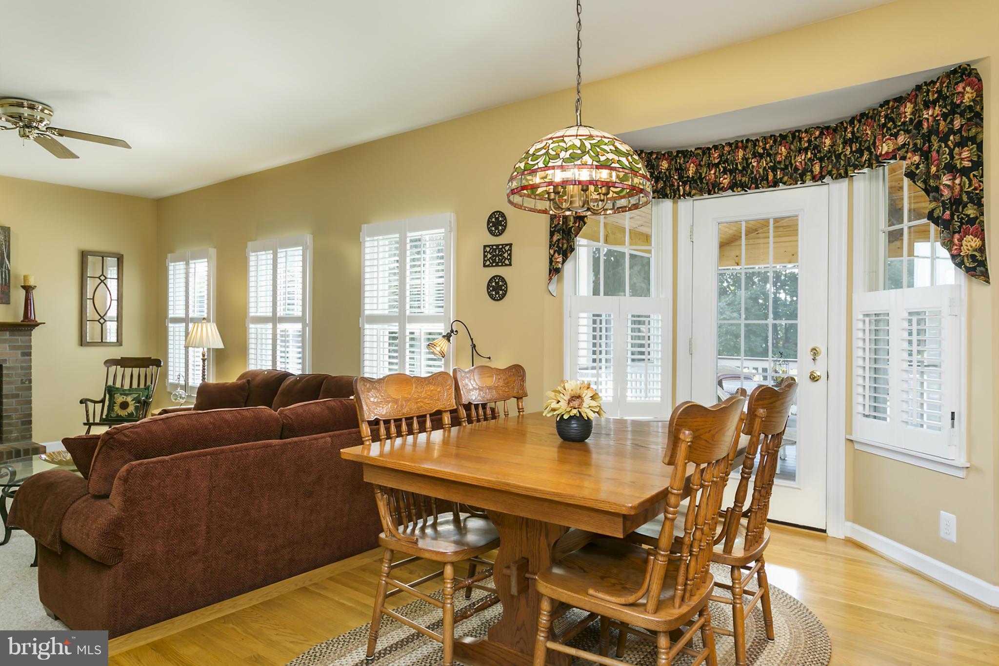 6133 Yorktown Road Mount Airy, MD 21771 - Photo 14 of 30 Eat in Kitchen