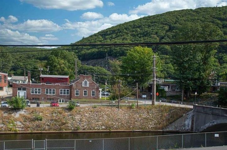 18 Bridge Street Rockingham, VT 05101 - Photo 11 of 27