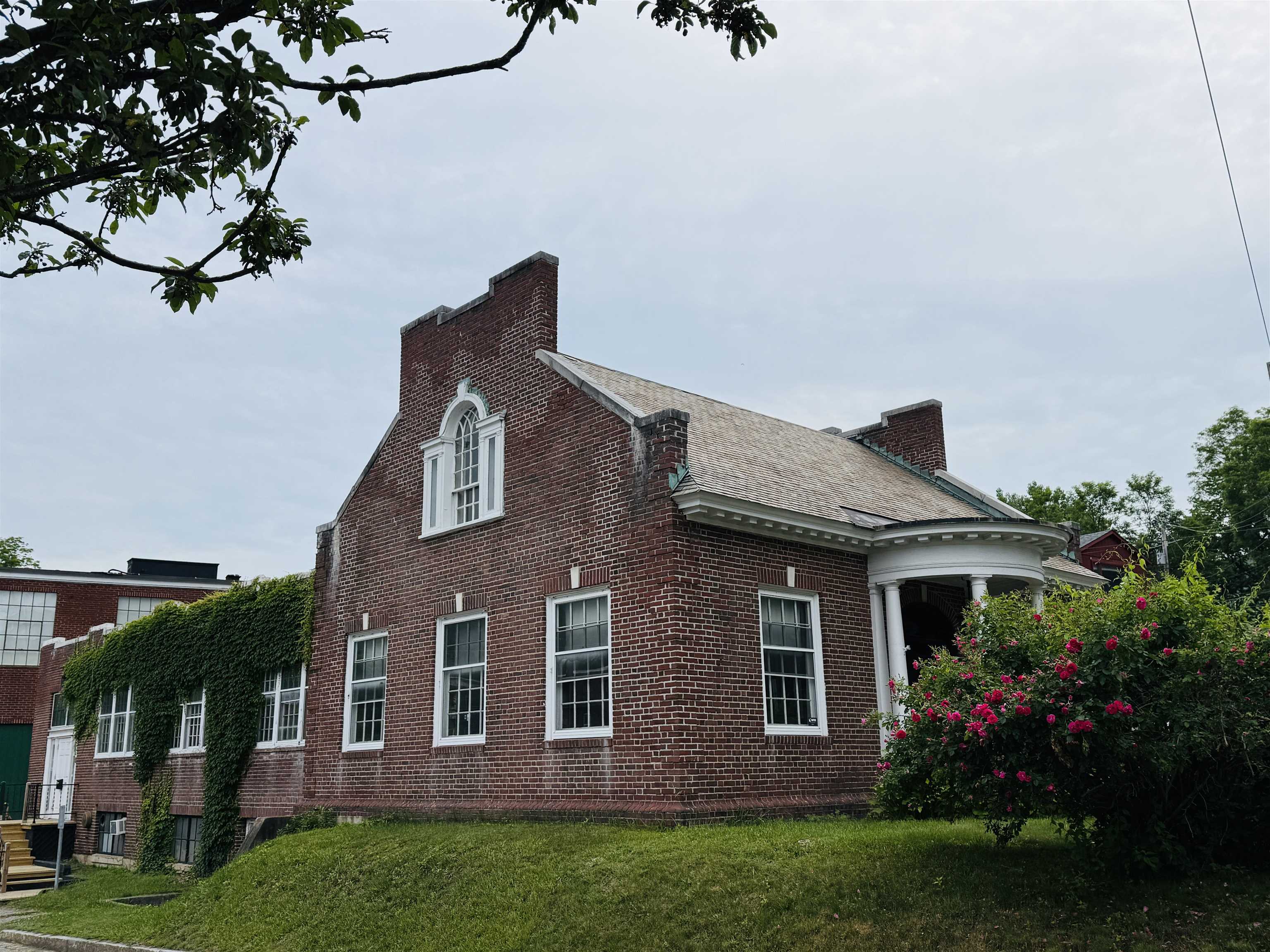 18 Bridge Street Rockingham, VT 05101 - Photo 4 of 27