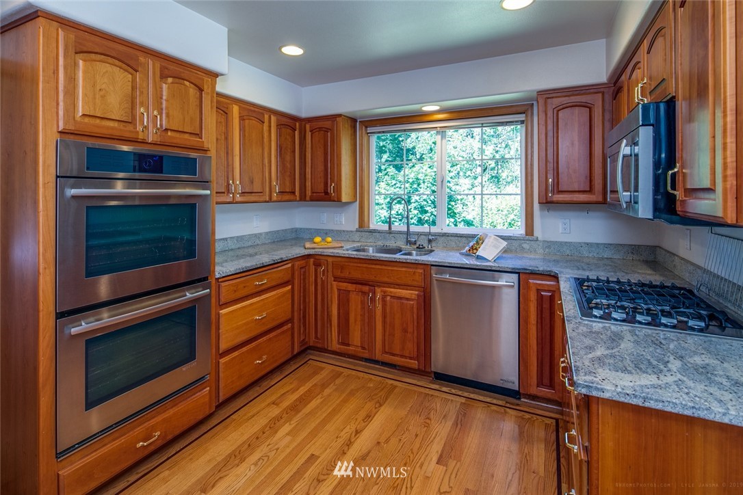 2395 Burk Road Blaine, WA 98230 - Photo 8 of 25