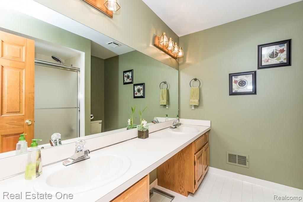 3656 Edinborough Drive Rochester, MI 48306 - Photo 26 of 30