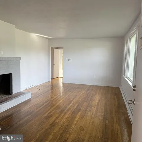 $2,100 | 43 Central Boulevard, Camp Hill, PA 17011