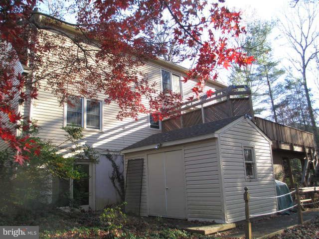 2020 Adams Hill Road Vienna, VA 22182 - Photo 3 of 30 Exterior (Rear)