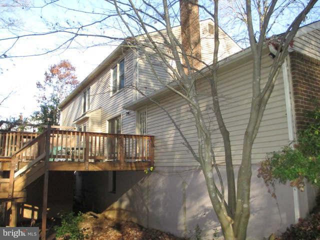 2020 Adams Hill Road Vienna, VA 22182 - Photo 4 of 30 Exterior (Rear)