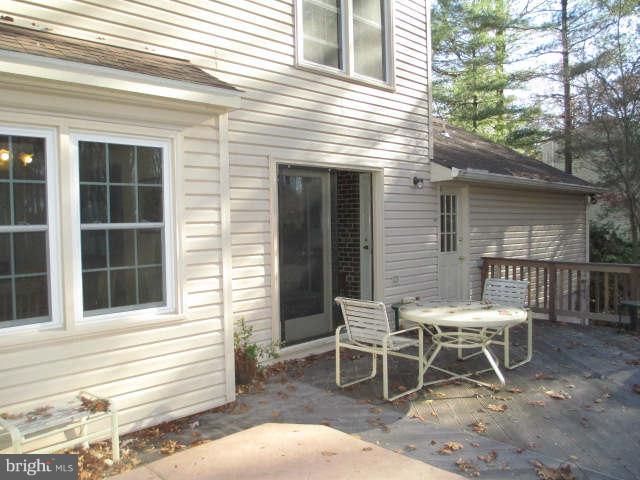 2020 Adams Hill Road Vienna, VA 22182 - Photo 6 of 30 Exterior (Rear)
