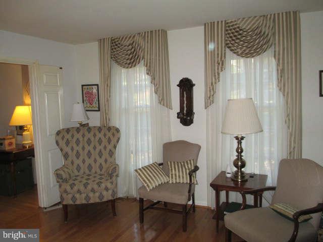 2020 Adams Hill Road Vienna, VA 22182 - Photo 10 of 30 Family Room