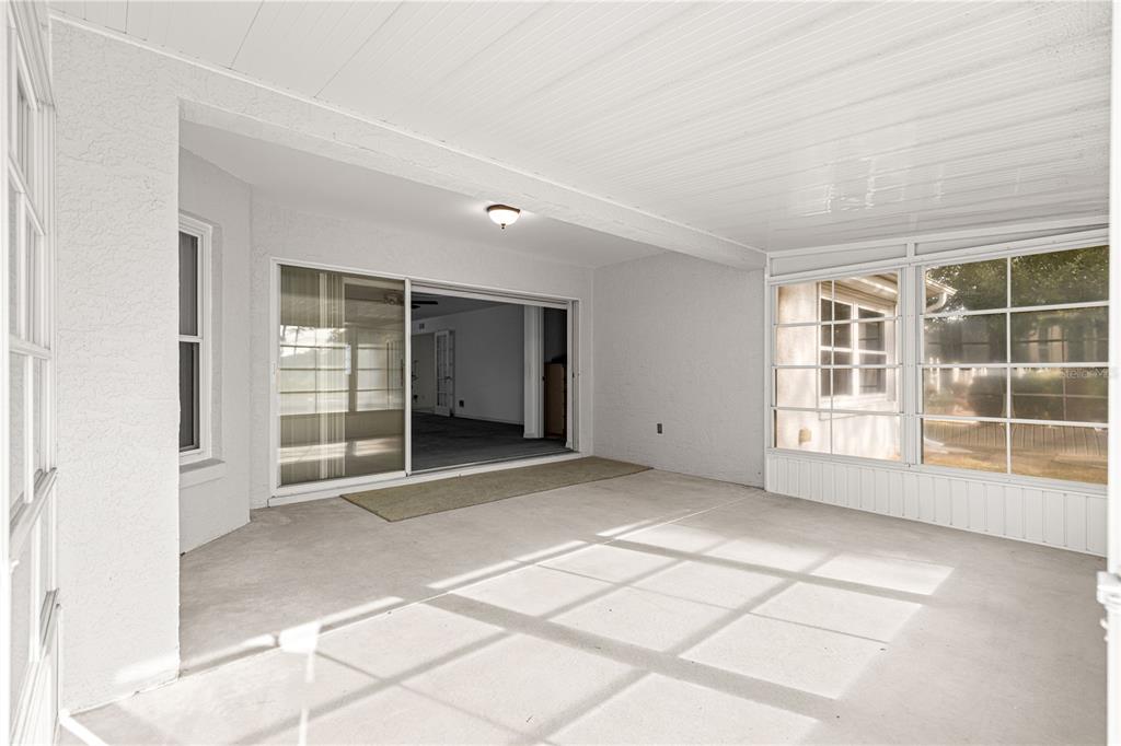 9614 Southwest 93rd Loop Ocala, FL 34481 - Photo 18 of 45 a view of an empty room with a window