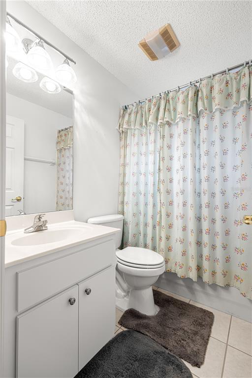 9614 Southwest 93rd Loop Ocala, FL 34481 - Photo 36 of 45 a bathroom with a toilet sink and shower