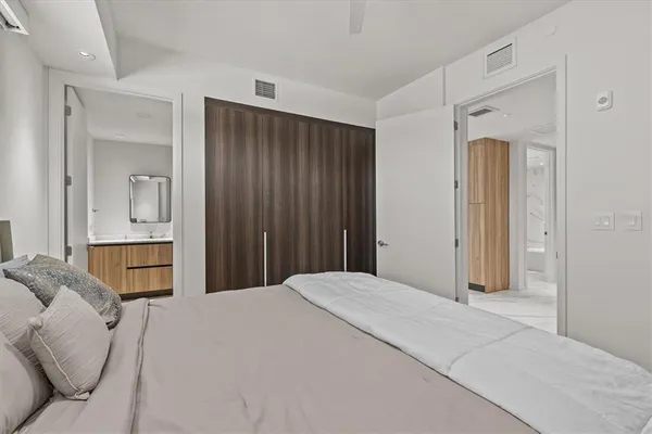 $7,000 | 1020 Sunset Point Road, Unit 310, Clearwater, FL 33755