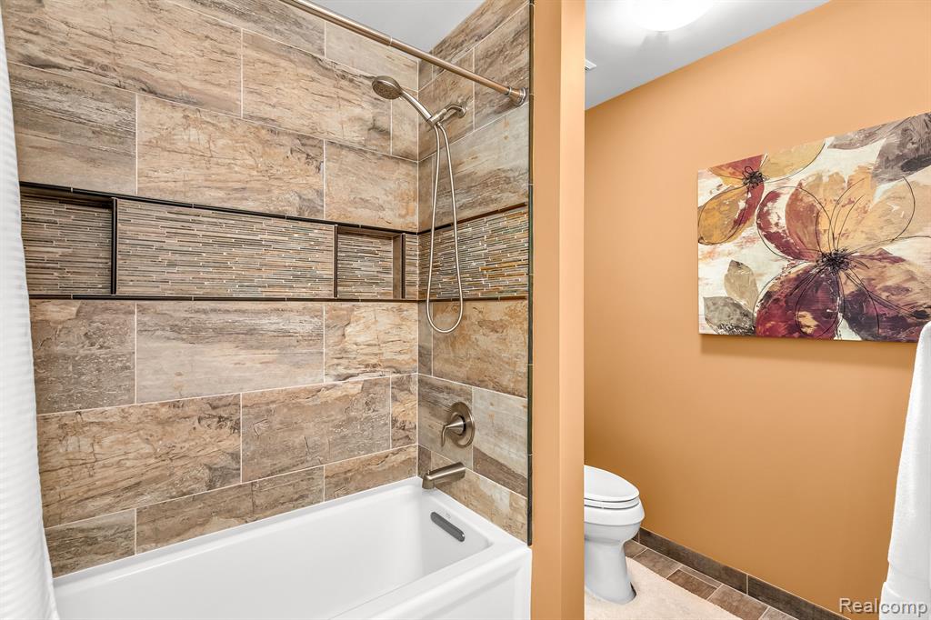 584 Snowfall Court Howell, MI 48843 - Photo 14 of 17 Gallery Image 14