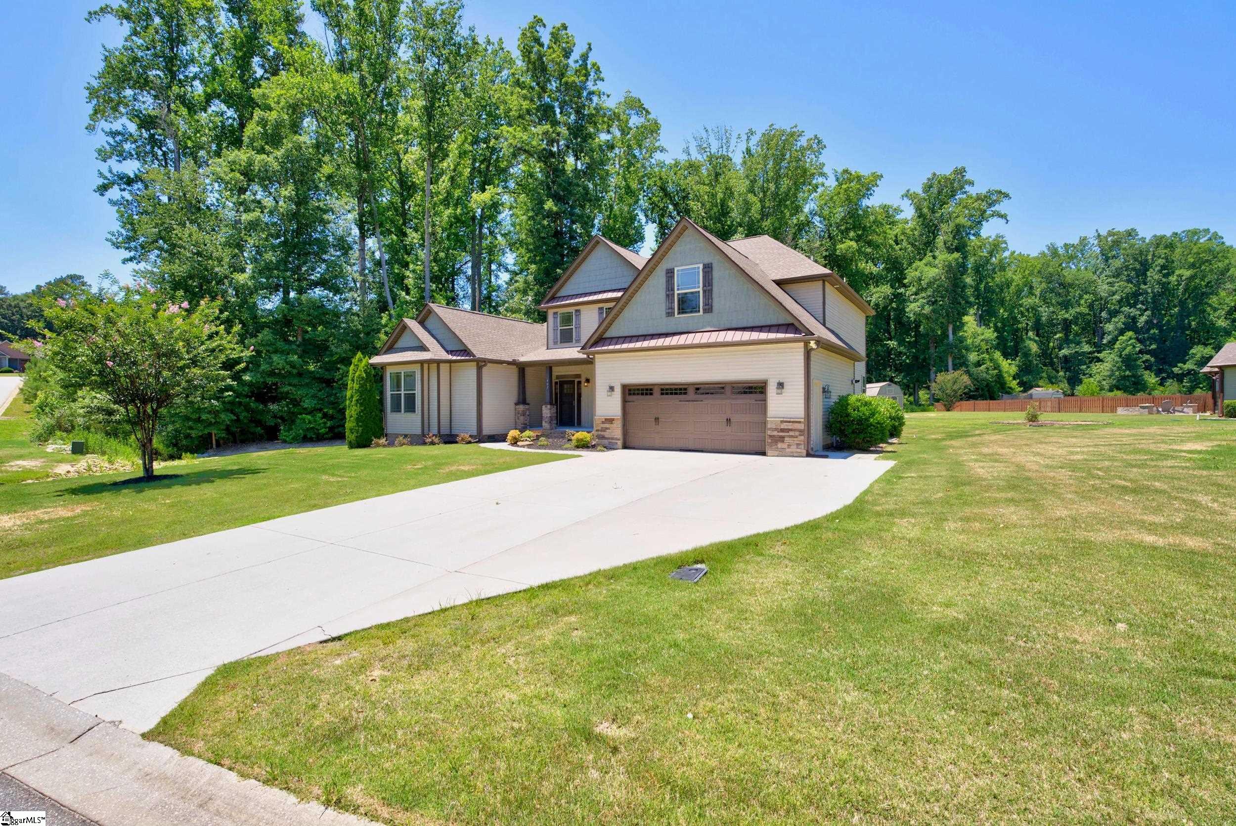 407 Oak Ridge Place Easley, SC 29642 - Photo 4 of 46
