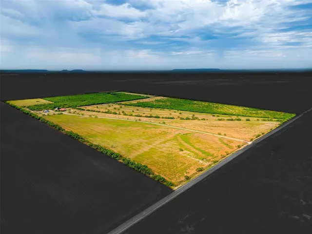 $1,000,000 | 981 County Road 177, Lawn, TX 79530